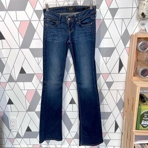 🔻GUESS🔻FOXY FLARE JEANS